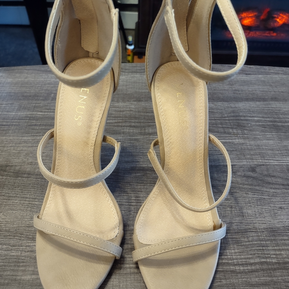 Venus Tan Strappy Sandal Heels, Size 7
